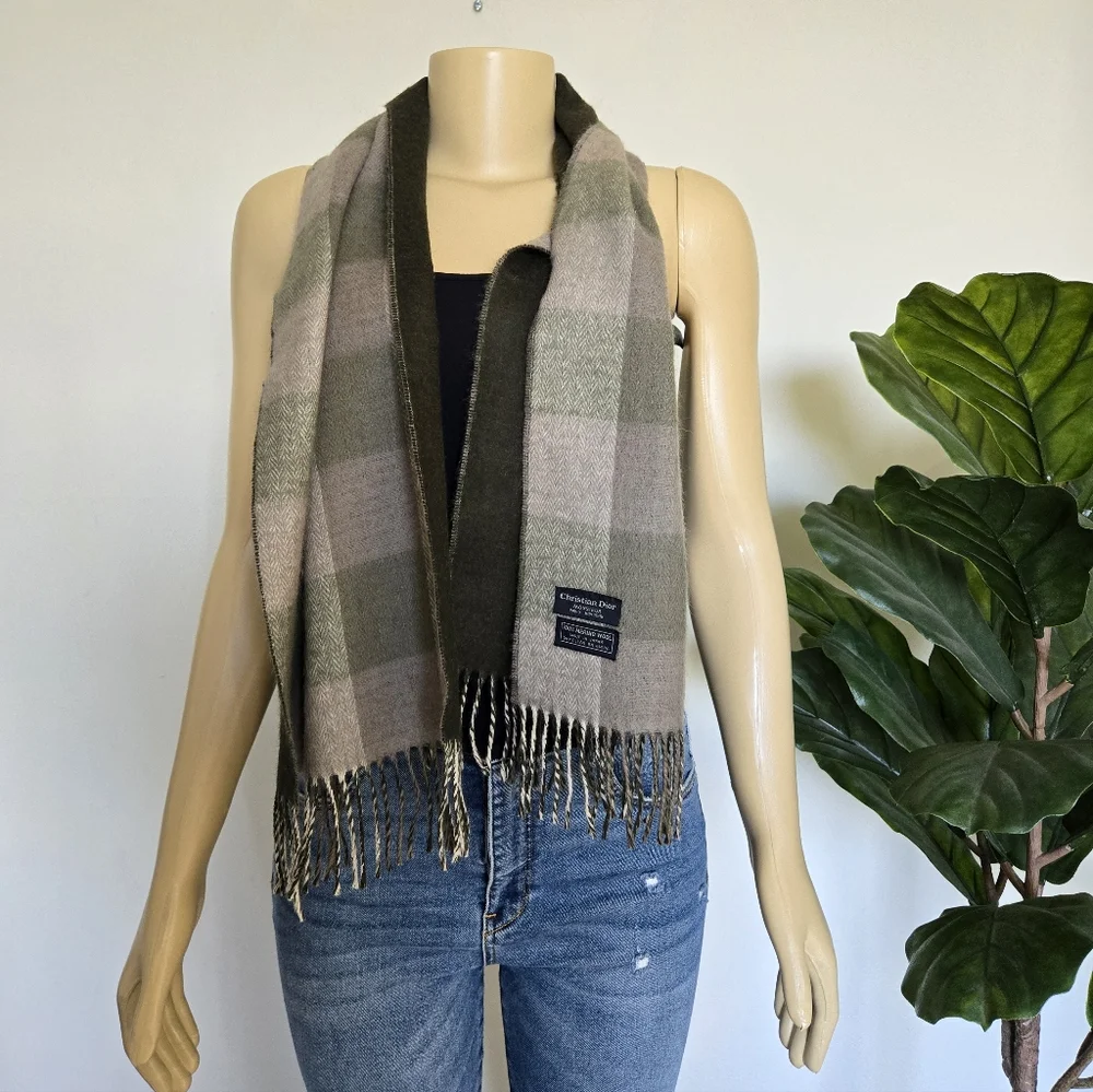 Christian Dior Merino Wool 100% Made In Japan Scarf Green Olive Color One Size